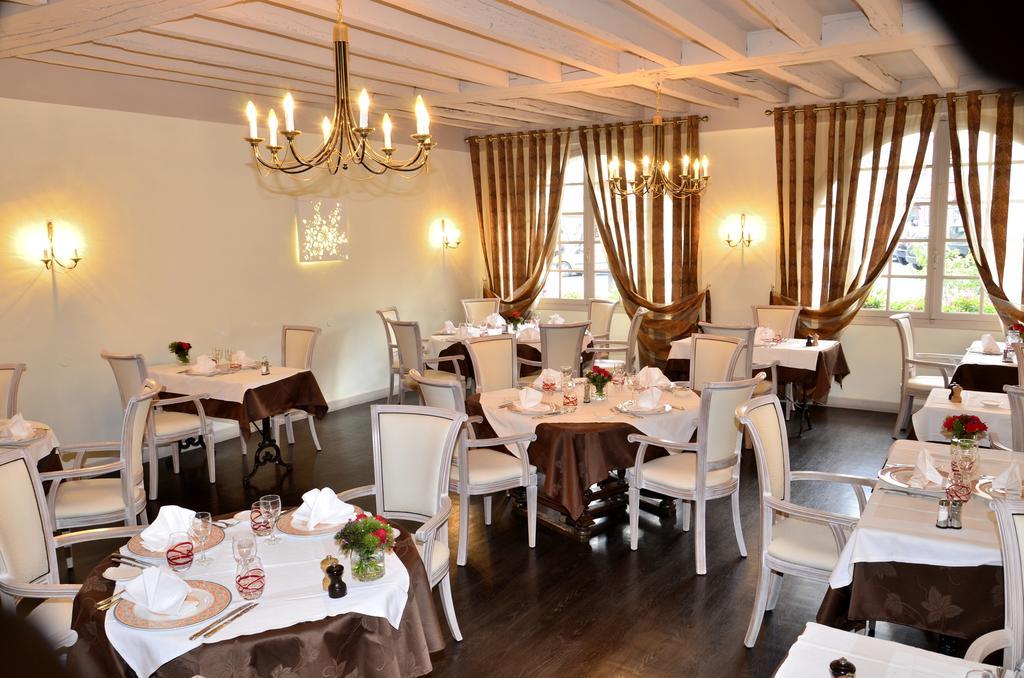 Logis Hotel & Restaurant Du Sauvage La Ferté-Gaucher Eksteriør billede